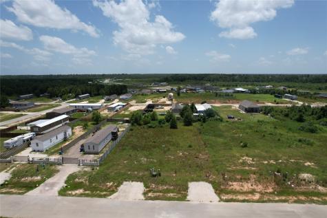 1690 Road 5502 Cleveland TX 77327