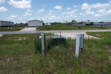 1690 Road 5502 Cleveland TX 77327