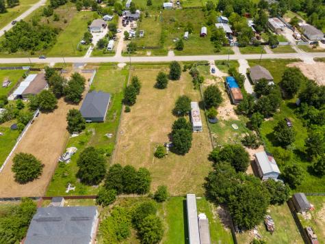 1586 County Road 3542 Cleveland TX 77327