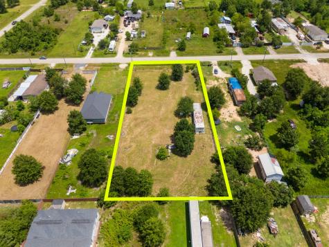 1586 County Road 3542 Cleveland TX 77327