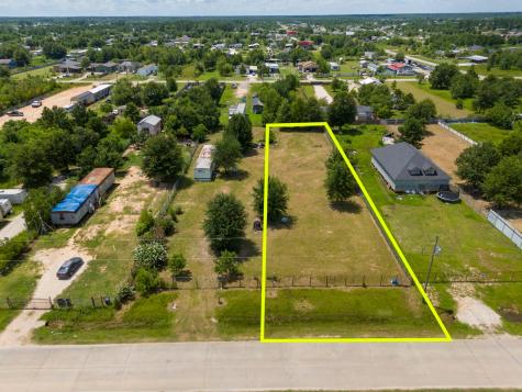 1586 County Road 3542 Cleveland TX 77327
