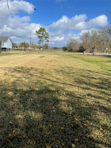 5817 Florida Avenue Hitchcock TX 77563