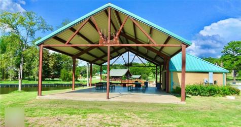 77 Hillsborough Drive Huntsville TX 77340
