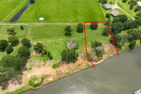 4 County Road 344 Sweeny TX 77480