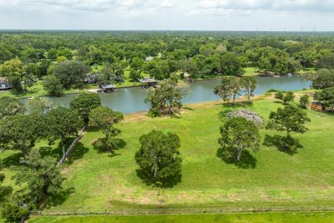 4 County Road 344 Sweeny TX 77480