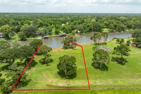 4 County Road 344 Sweeny TX 77480
