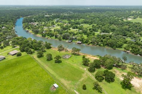 4 County Road 344 Sweeny TX 77480