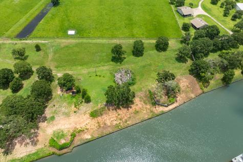 4 County Road 344 Sweeny TX 77480