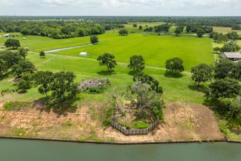 4 County Road 344 Sweeny TX 77480