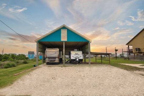6194 S South Shore Street Sargent TX 77414