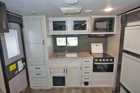 6194 S South Shore Street Sargent TX 77414