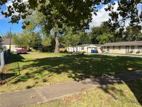 711 Mill King Jr Street Texas City TX 77590