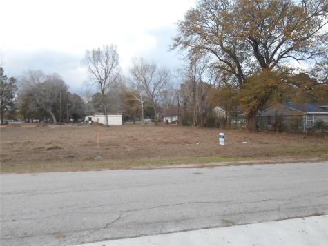 711 Azalea Street Prairie View TX 77446