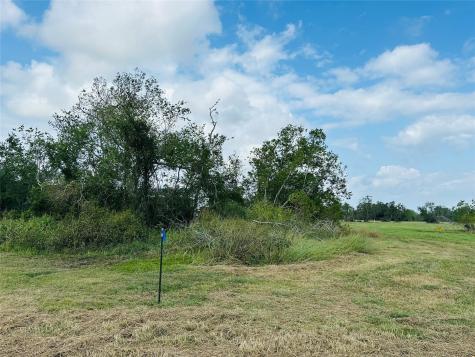 101 Trailblazer Drive Angleton TX 77515
