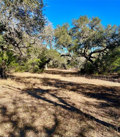 10324 Fm 530 Hallettsville TX 77964