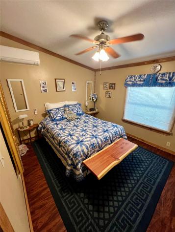 10324 Fm 530 Hallettsville TX 77964