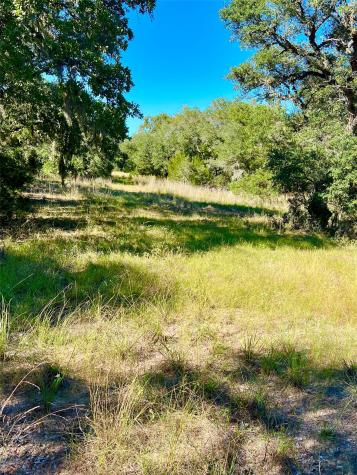 10324 Fm 530 Hallettsville TX 77964