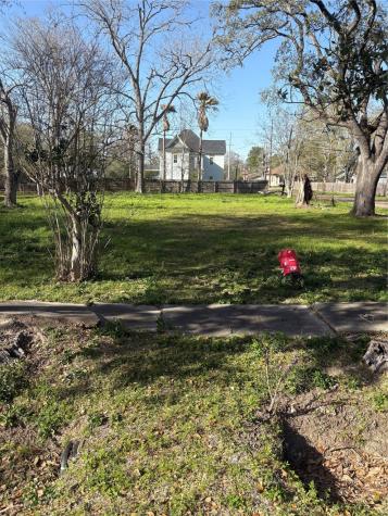 1110 Pipkin Street Beaumont TX 77705