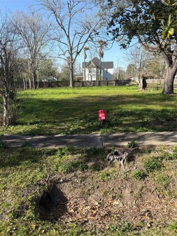 1110 Pipkin Street Beaumont TX 77705