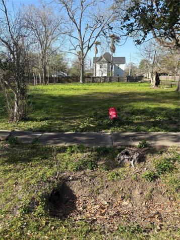 1110 Pipkin Street Beaumont TX 77705