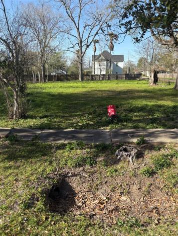 1110 Pipkin Street Beaumont TX 77705
