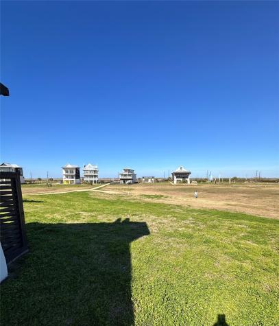 410 Seagrass Gilchrist TX 77617