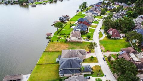 8826 Cross Country Drive Houston TX 77346