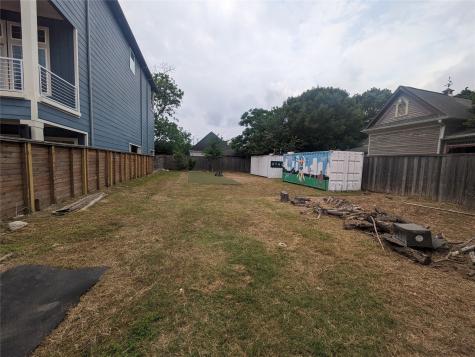 1507 Everett Street Houston TX 77009