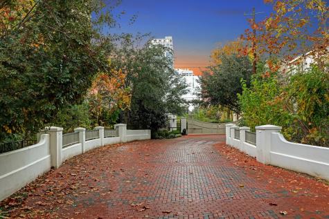 28 Audubon Hollow Lane Houston TX 77027