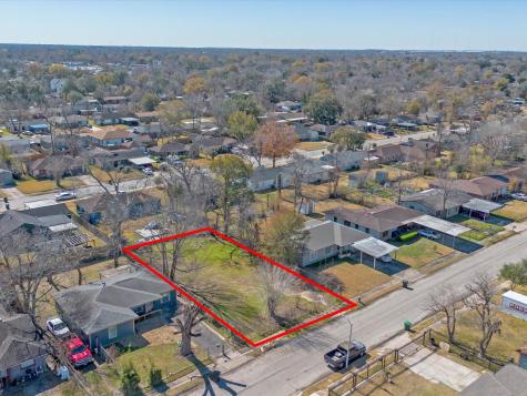 5758 Belcrest Street Houston TX 77033