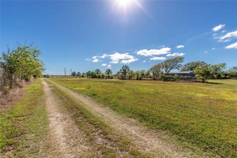 399 S Gulf Road Matagorda TX 77457