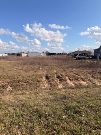 757 Road 57071 Cleveland TX 77327