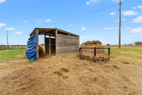 311 County Road 18 Damon TX 77430