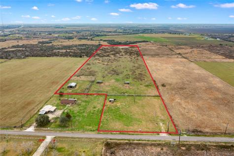 311 County Road 18 Damon TX 77430