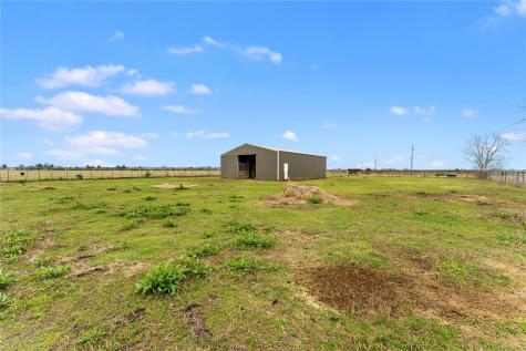 311 County Road 18 Damon TX 77430