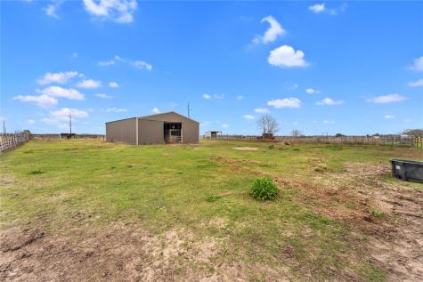 311 County Road 18 Damon TX 77430