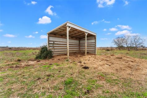 311 County Road 18 Damon TX 77430