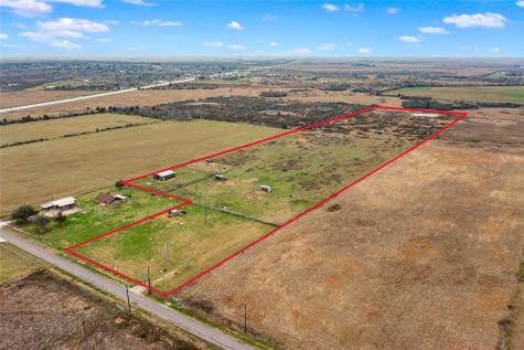 311 County Road 18 Damon TX 77430