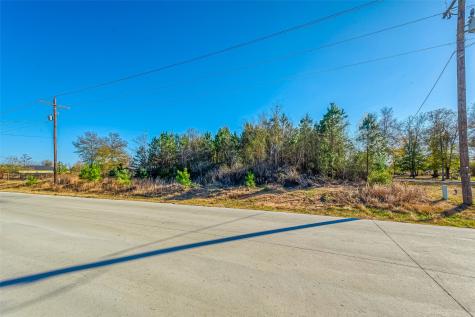 672 County Road 5017 Cleveland TX 77327