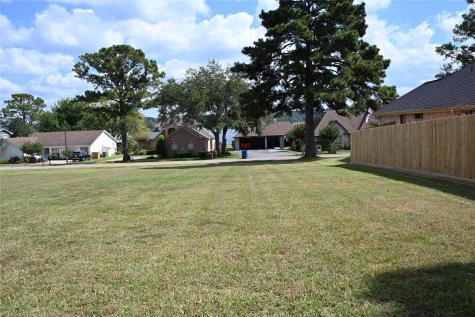 00 East Shore Drive Willis TX 77318