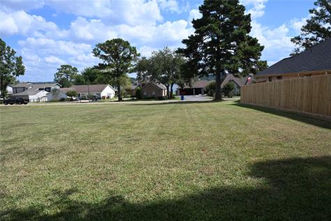 00 East Shore Drive Willis TX 77318