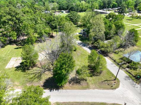 1600 Ross Avenue Cleveland TX 77327
