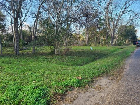 0 W Lobbit Street Alvin TX 77511