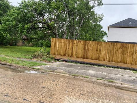 2310 Waco Street Houston TX 77020