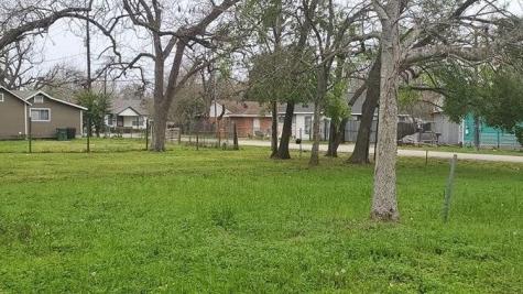3219 Des Chaumes Street Houston TX 77026