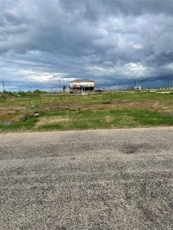 2113 Cr 299 Heron Road Sargent TX 77414