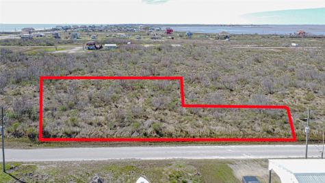 1055 Waco Gilchrist TX 77617