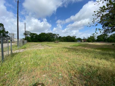 2295 Harrington Street Houston TX 77026