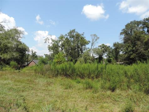 2014 Center Avenue Cleveland TX 77327