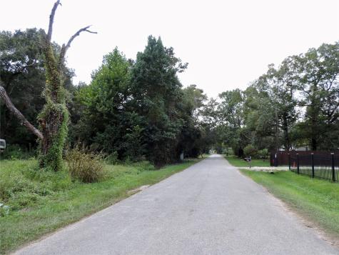 2014 Center Avenue Cleveland TX 77327